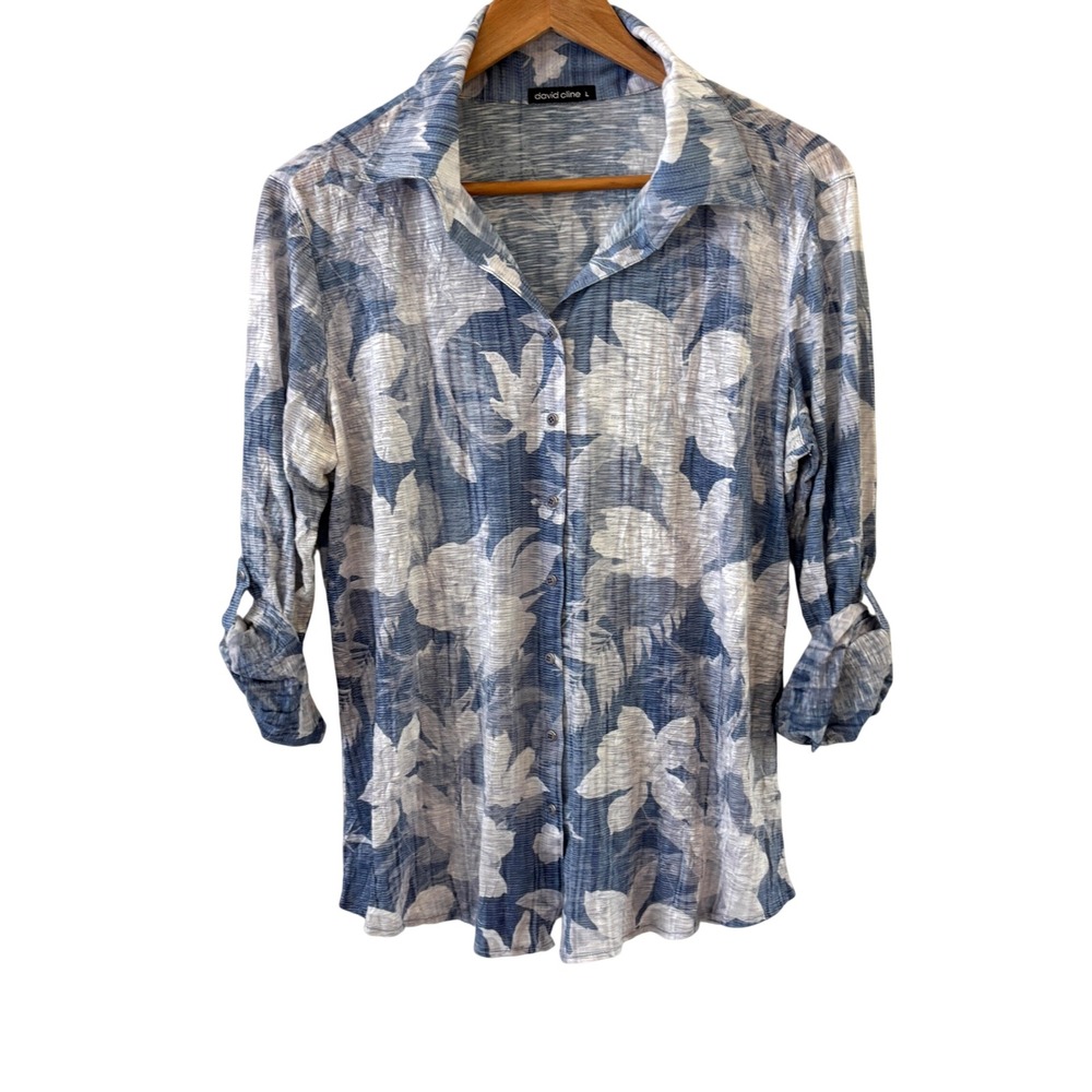 David Cline Crushed Snap Front Top L Cloud Blue Abstract Floral Art to Wear